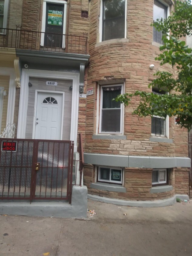 1217 Gilbert Pl, Bronx, NY 10474 Townhome Rentals in Bronx NY