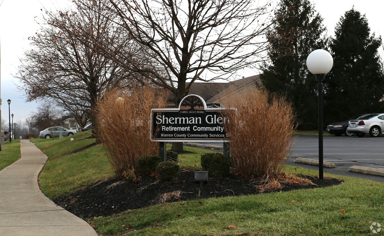 Building Photo - Sherman Glen