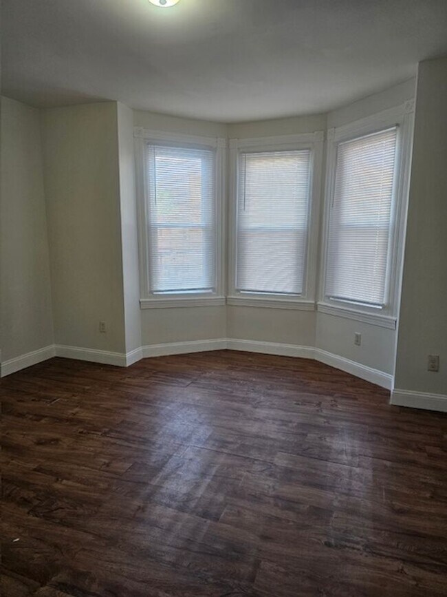 Foto del edificio - Large Home - Cobbs Creek