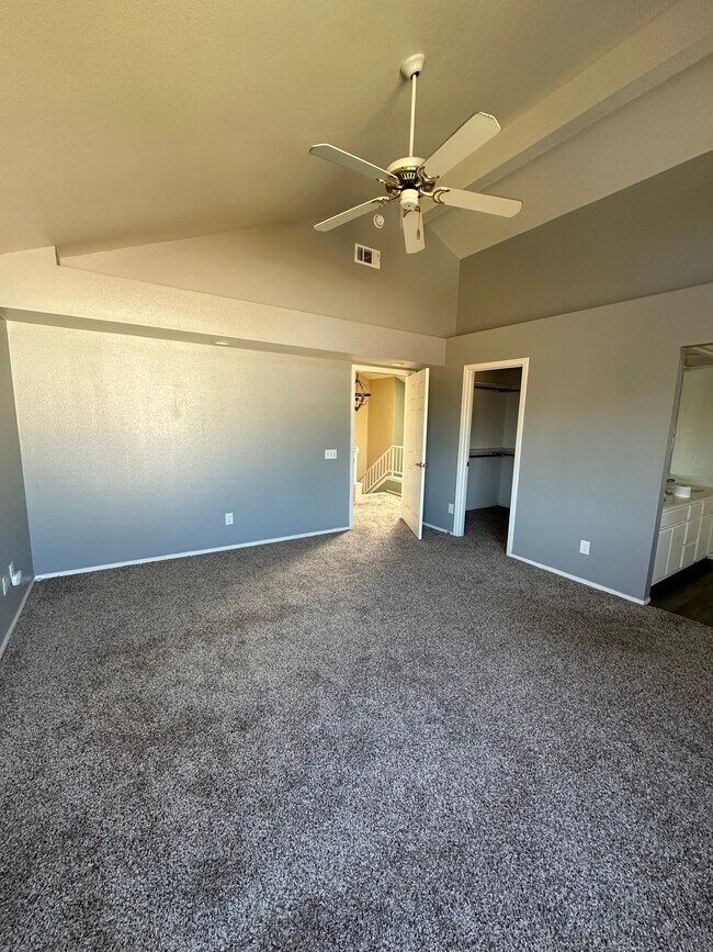 Foto del edificio - 1217 Eastbrook Dr