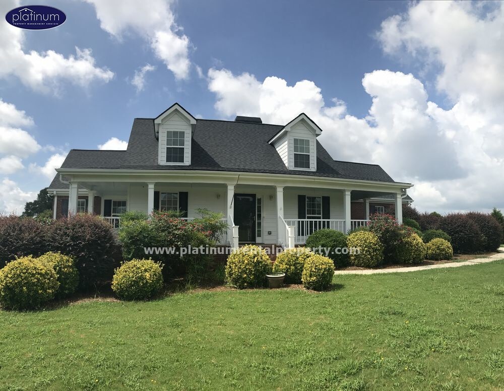 1451 Perkins Rd, Winder, GA 30680 House Rental in Winder, GA