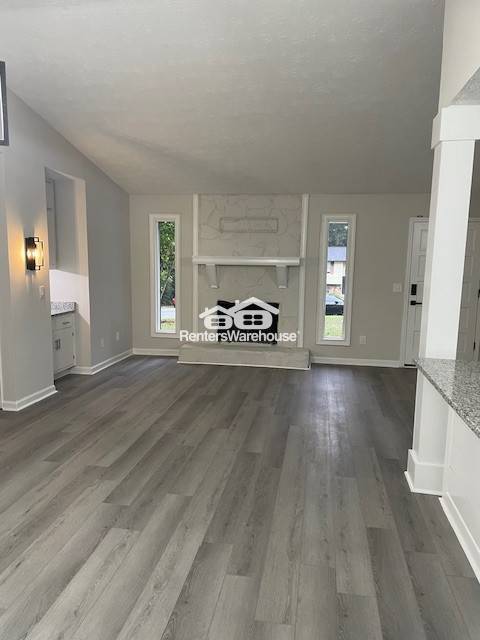 Building Photo - 4254 Mountain Way Cove