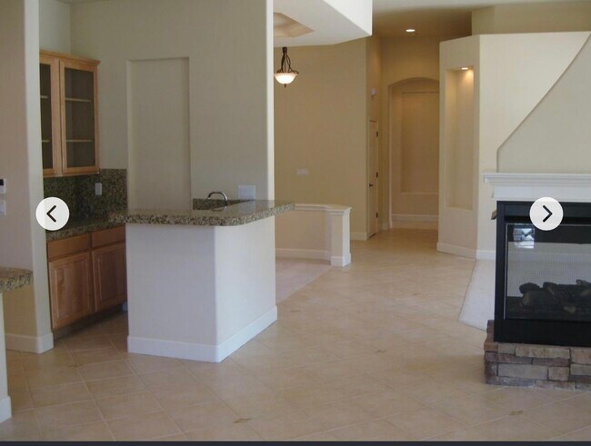 Building Photo - 3520 Painted Vista Dr