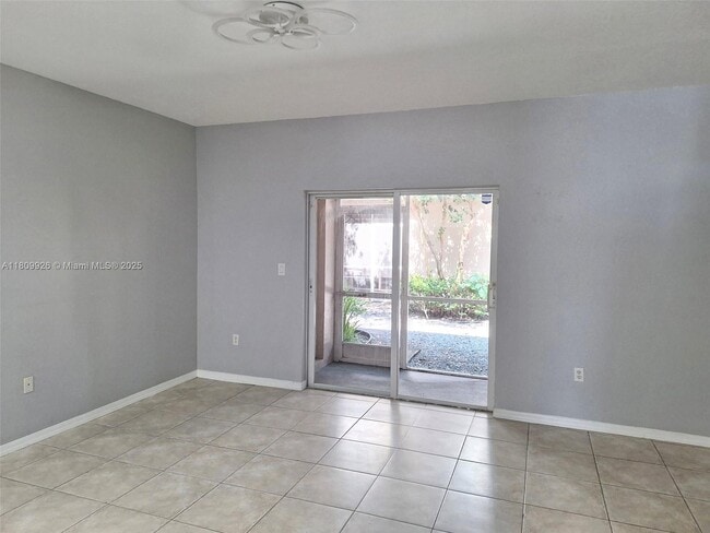 Foto del edificio - 5761 NW 115th Ct