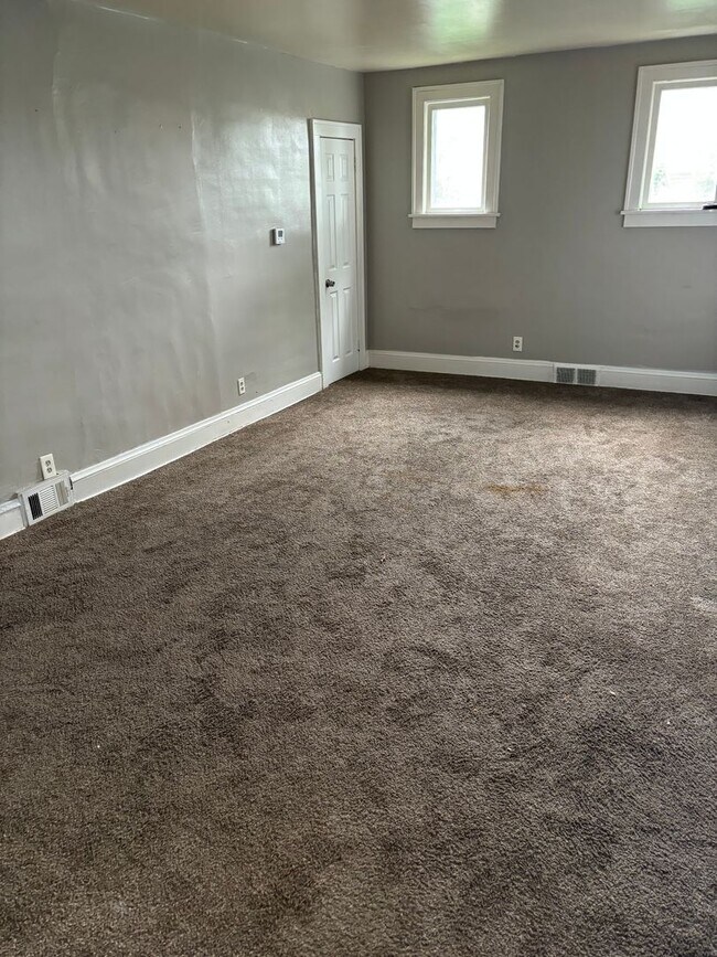 Foto del edificio - Akron Single Home