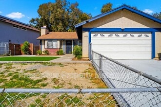 Building Photo - 3408 Clavelita St