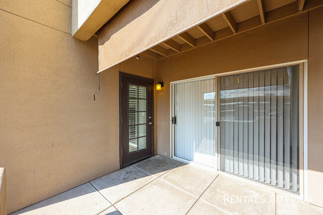 Foto del edificio - Beautiful Scottsdale Condo