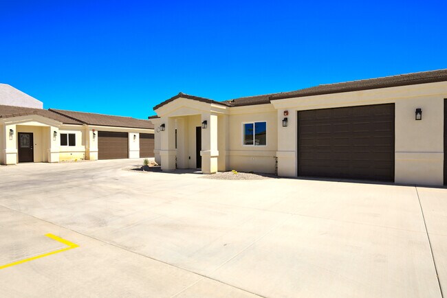 Building Photo - 2860 Jamaica Blvd S