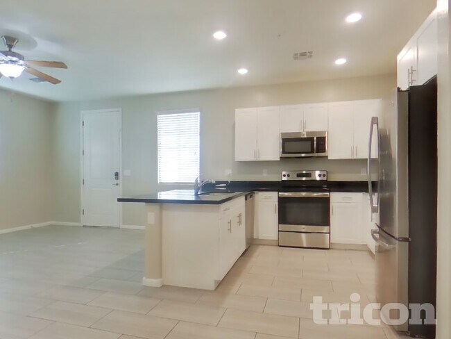 Foto del edificio - 12583 W Gentle Rain Rd