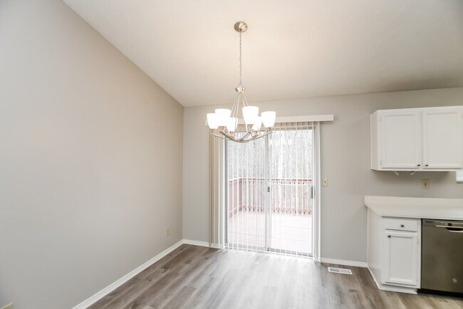 Building Photo - 6018 Valley Trails Ct