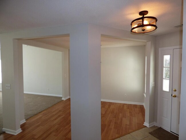 Foto del edificio - 210 Tibton Cir