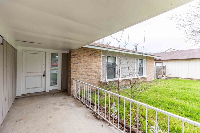 Building Photo - 8243 Lone Shadow Trail