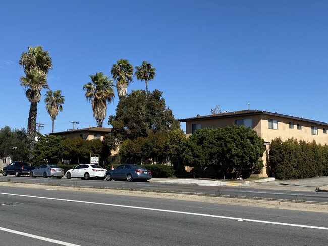 Building Photo - 2029 1/2 Morena Blvd