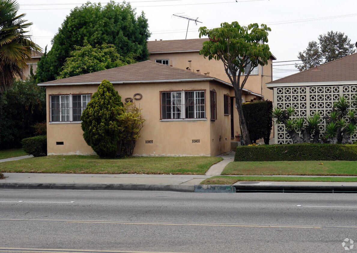 Building Photo - 1320 Centinela Ave