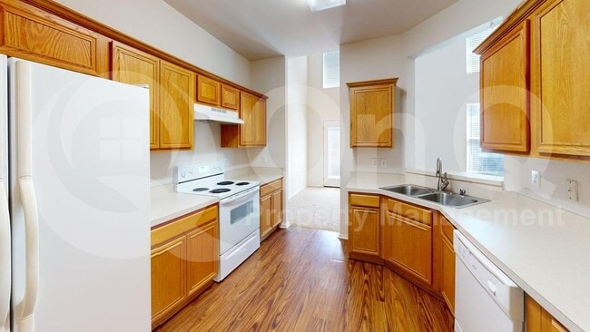Building Photo - 8516 Brompton Dr