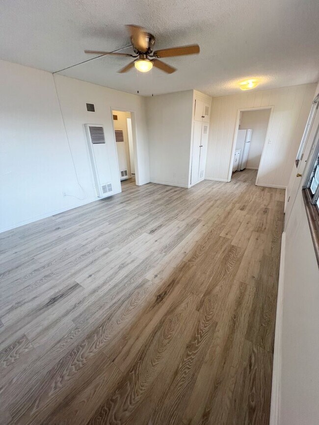Foto del edificio - 4348 - 4352 1/2 McClintock St