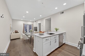 Building Photo - 1412 Chapin St NW