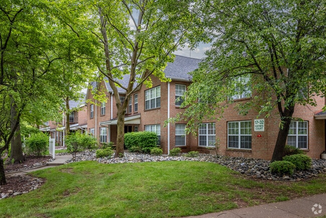 Building Photo - New Center Greens Garden Apartments