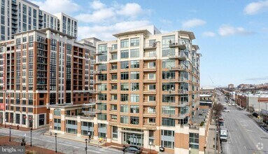 Building Photo - 1400 Lancaster St