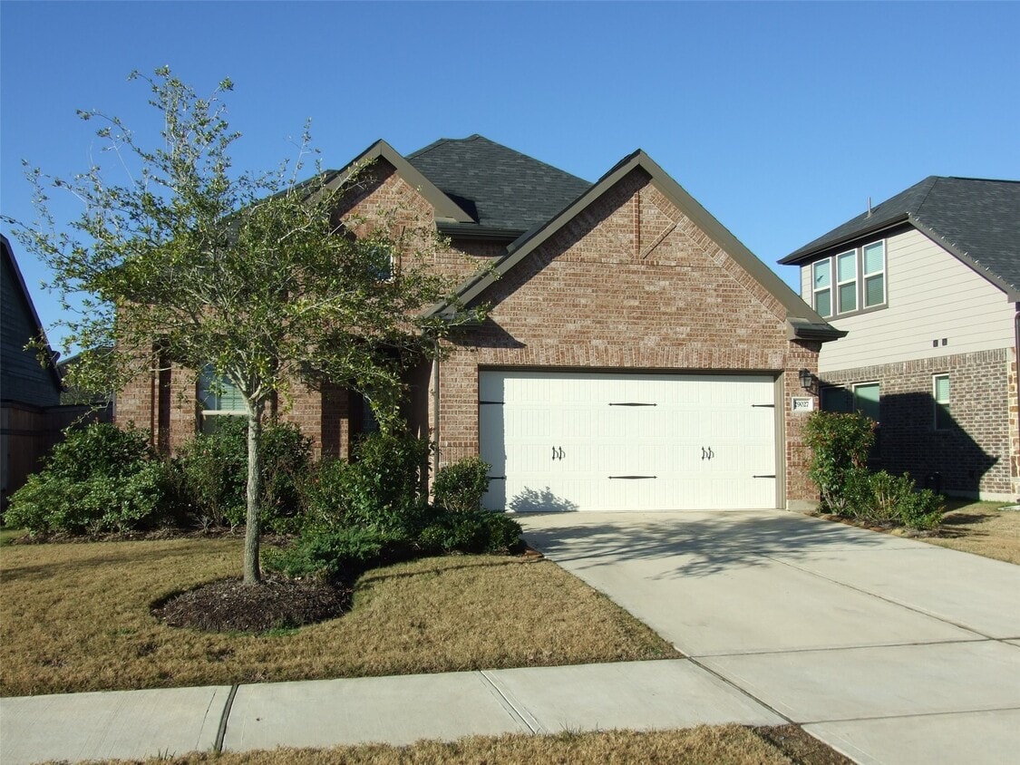 Primary Photo - 29027 Crystal Rose Ln