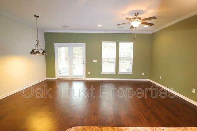 Building Photo - 217 S Lamplighter Ln