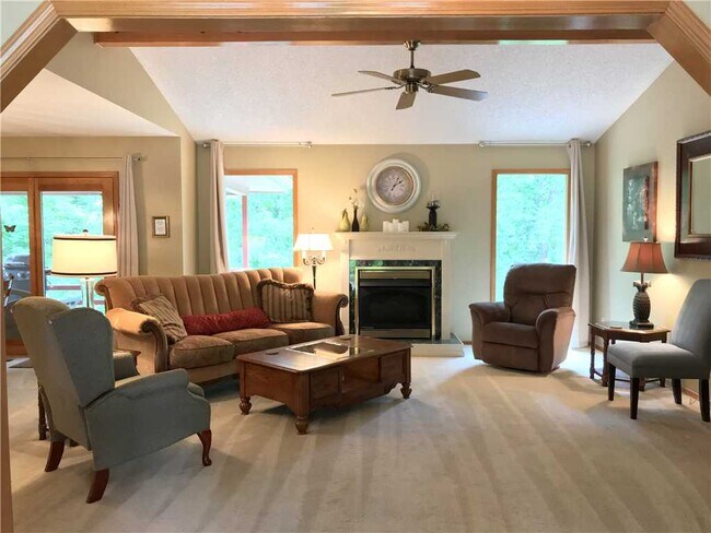 Foto del edificio - 7 Angus Ln