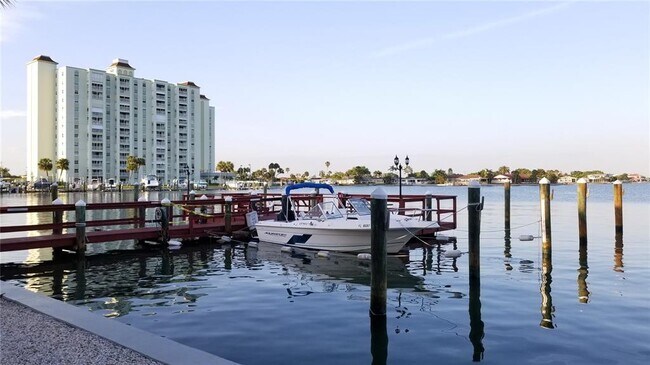 Building Photo - 6161 Gulf Winds Dr