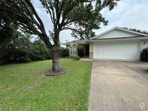 Building Photo - 1910 Timberwood Dr