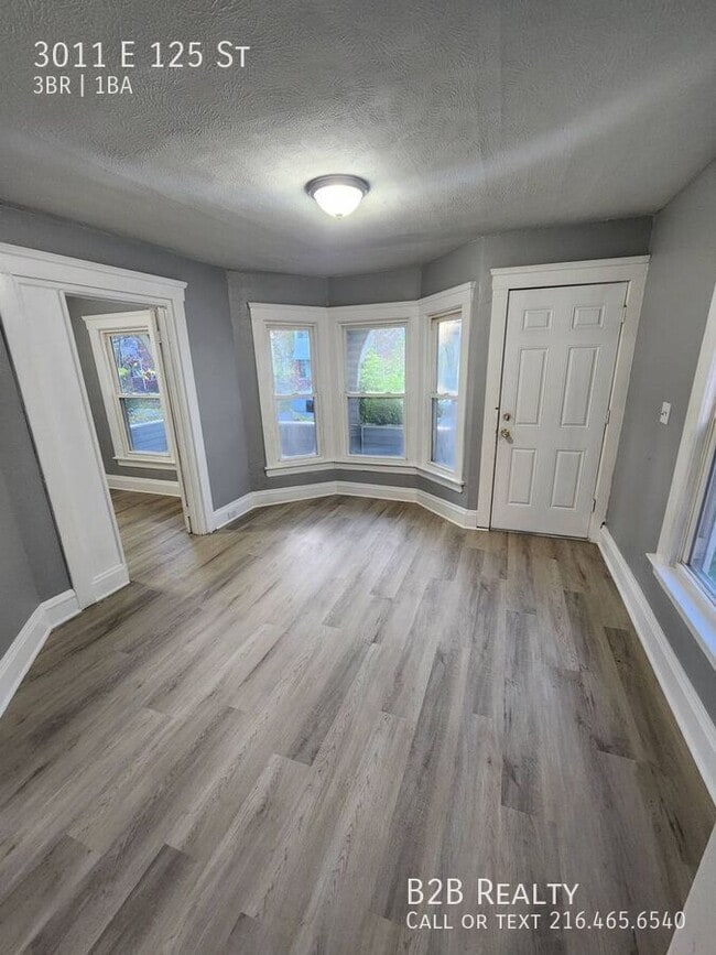 Building Photo - 3011 E 125th St