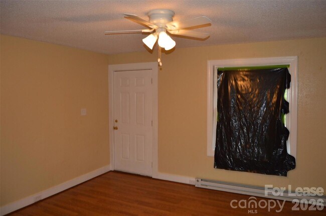 Foto del edificio - 819 Charlotte Ave