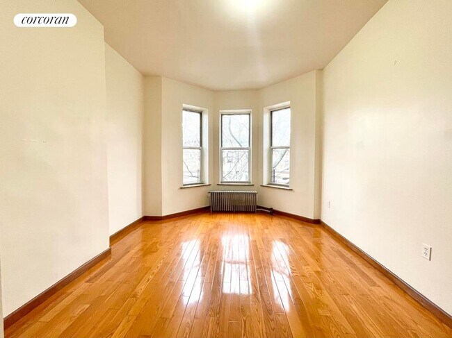 Building Photo - 534 72nd St