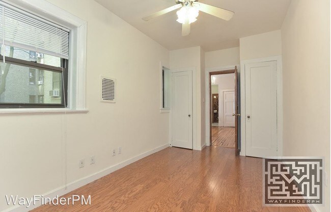 Building Photo - 307 W 71st St