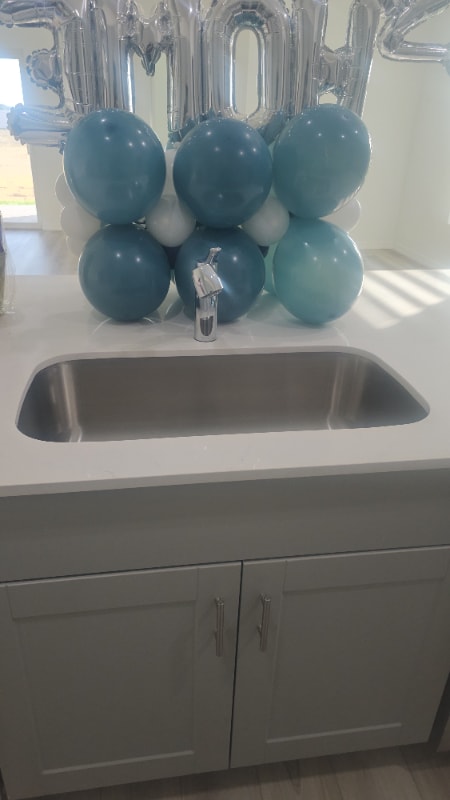 Foto del edificio - 4381 Riverbend Blvd