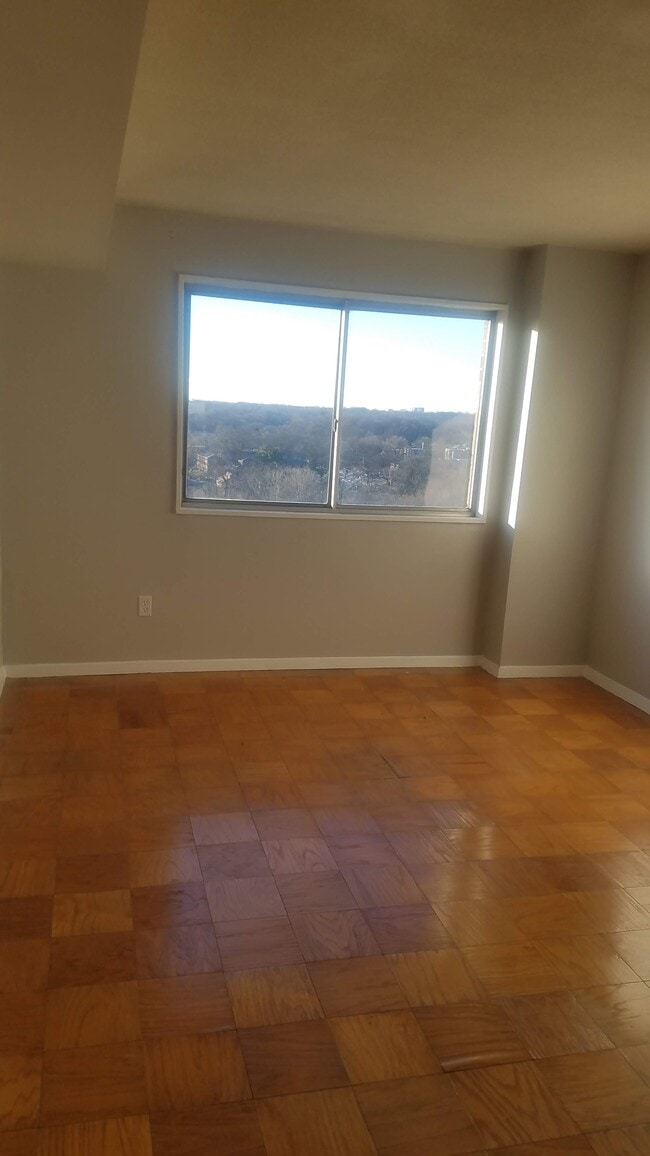 Building Photo - 1836 Metzerott Rd