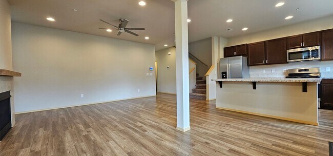 Foto del edificio - Spacious Bremerton Two-Story