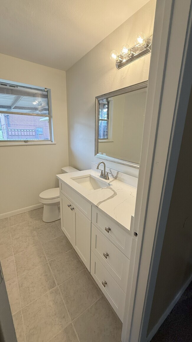 Master Bath - 1311 21st St