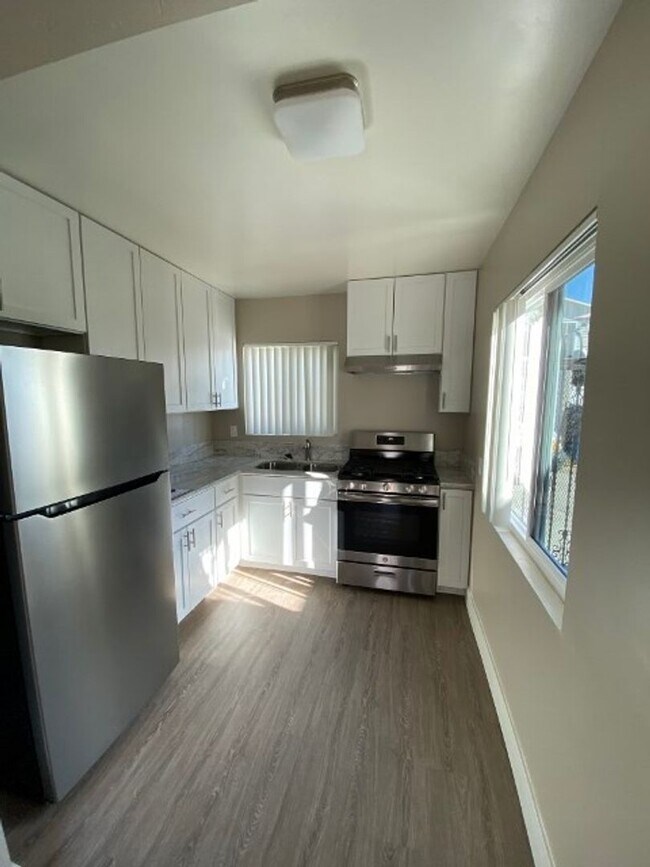 Foto del edificio - 4483 1/2 48th St