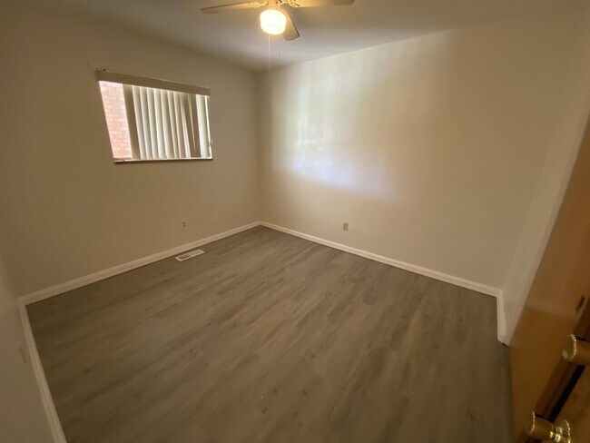 Building Photo - 25 Nordell Ct