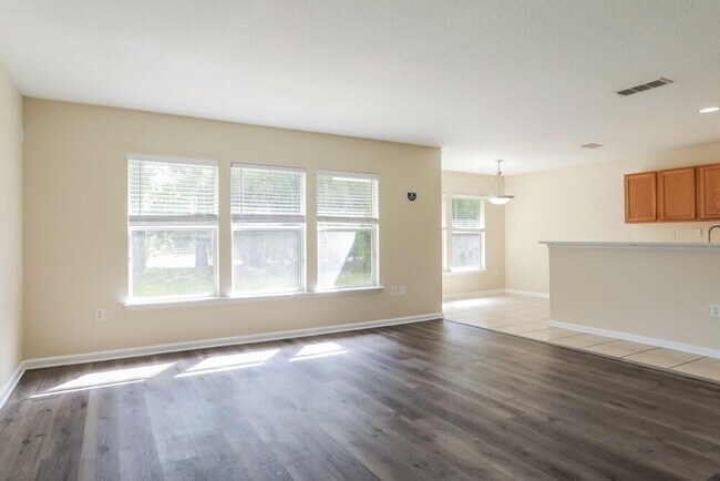 Building Photo - 12613 Wooded Bluff Ct