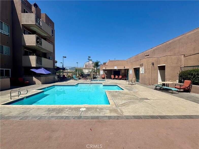 Foto del edificio - 450 E 4th St