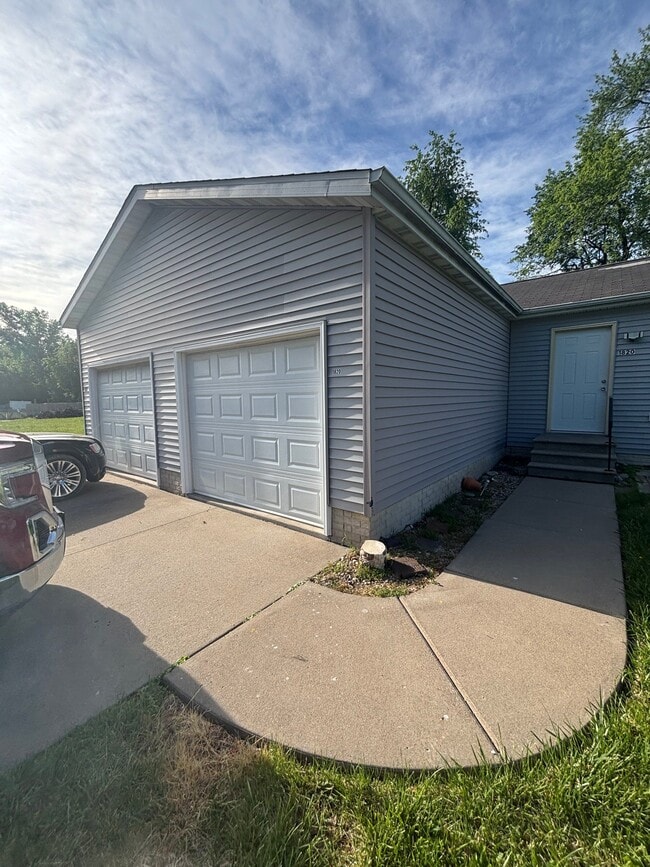 Building Photo - 1820 7th Ave