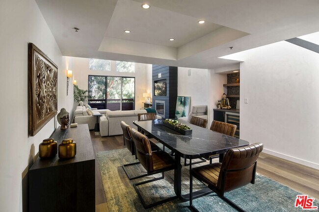 Foto del edificio - 410 S Barrington Ave