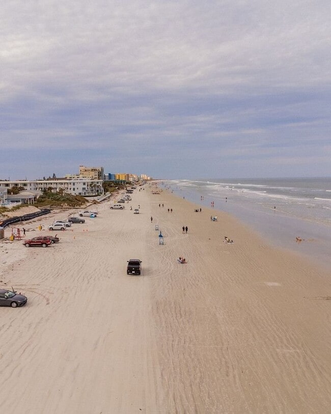 Building Photo - 799 E 10th Ave