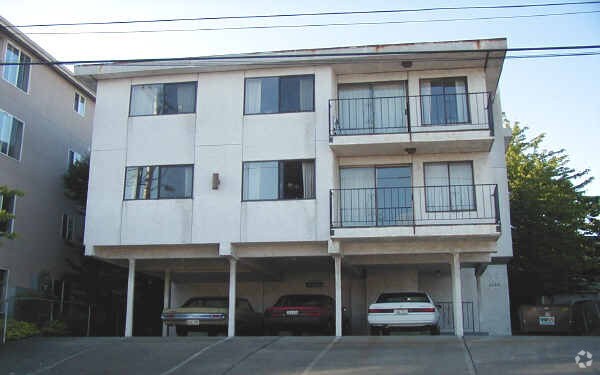 Building Photo - 2232 NW 58th St