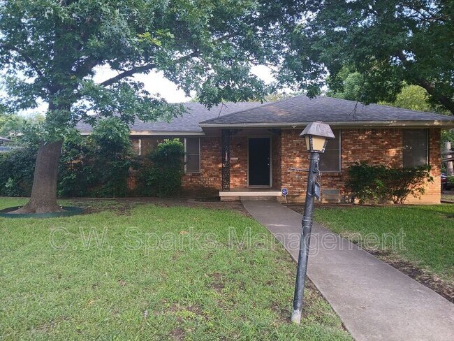 Foto del edificio - 4918 Rockport Dr