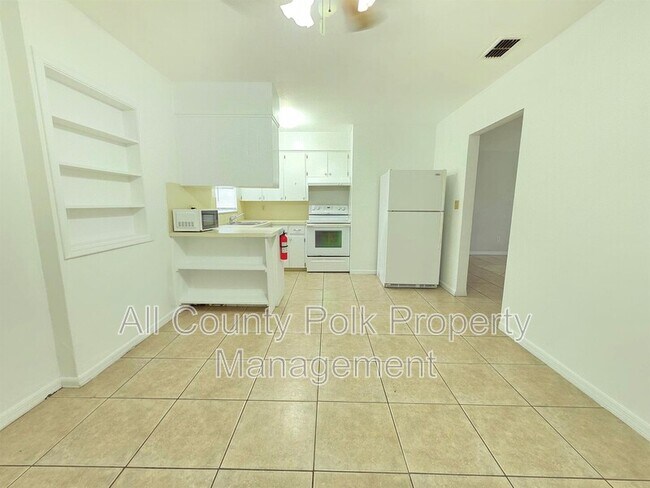 Foto del edificio - 2731 W 10th St