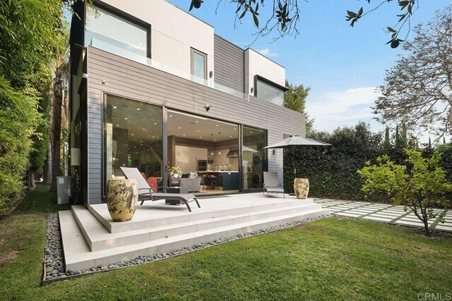 Foto del edificio - 947 N Edinburgh Ave