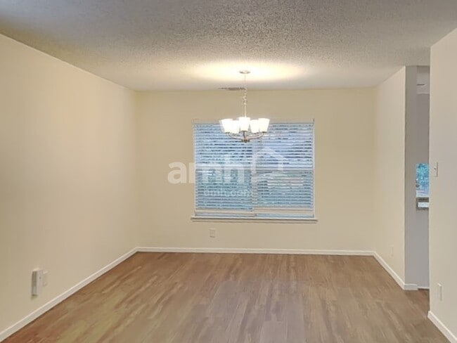 Building Photo - 2407 Canyon Rim