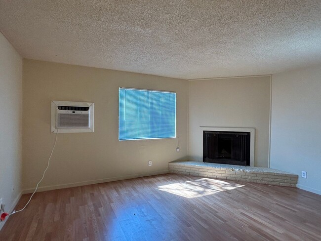 Building Photo - 772 Gardella Ave