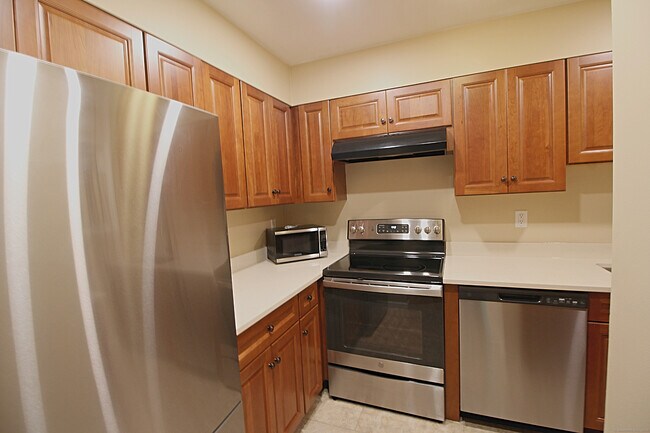 Foto del edificio - 95 Wilton Crest Rd